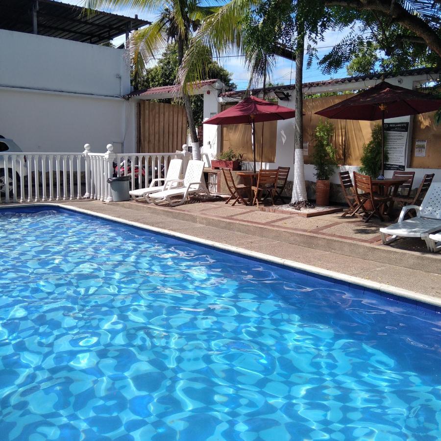 Hotel Maceo Melgar Bagian luar foto