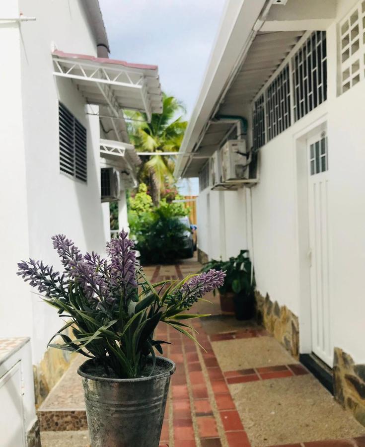 Hotel Maceo Melgar Bagian luar foto
