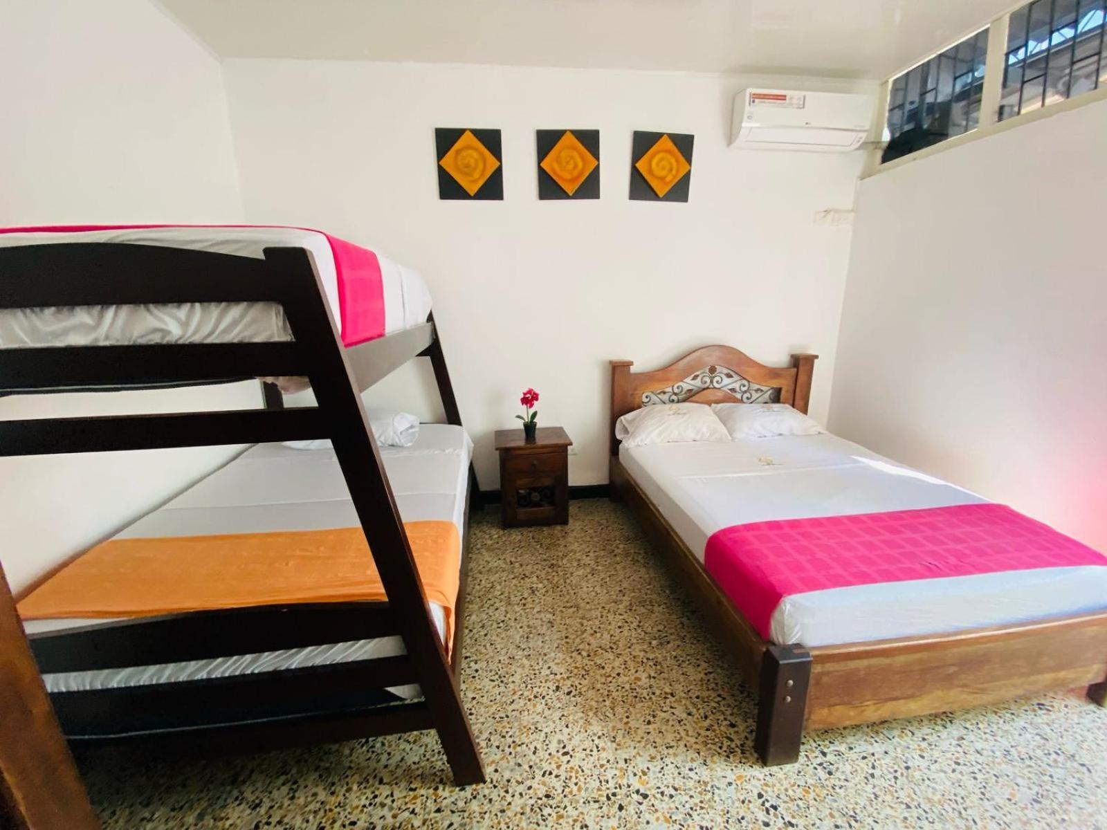 Hotel Maceo Melgar Bagian luar foto