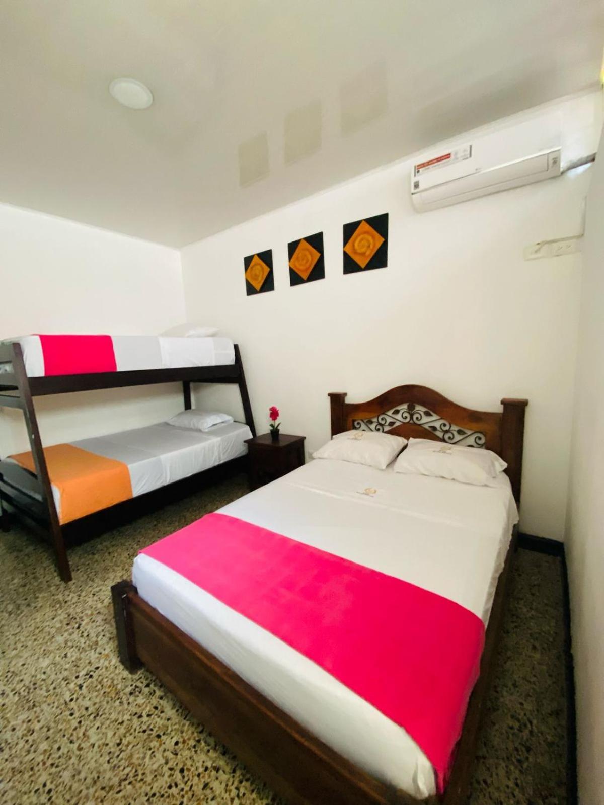 Hotel Maceo Melgar Bagian luar foto